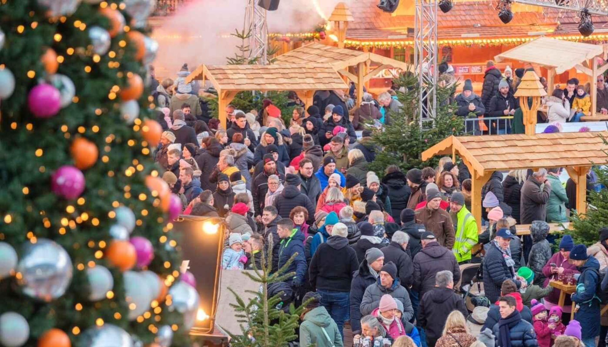 Flohmarkt in Erding Weihnachts- und Wintermarkt am Flughafen München